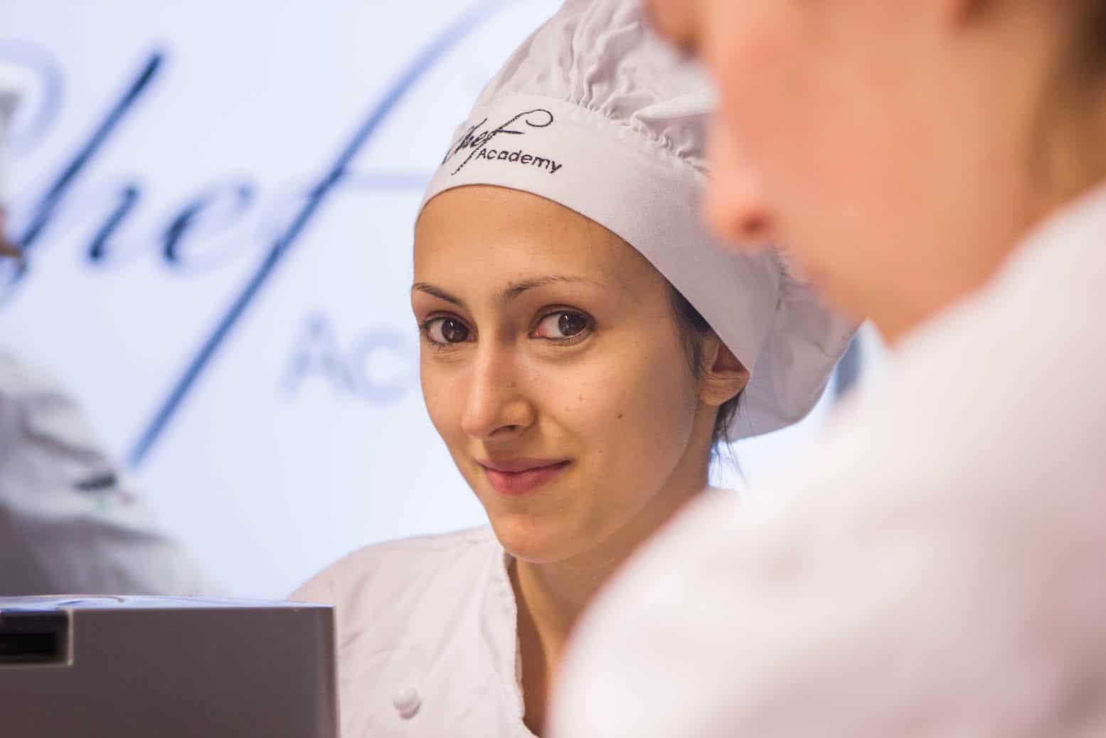 FOTO ESAMI CORSO PASTICCERE 21 DEL 22-05-2015 LAVORATE (11 di 62)