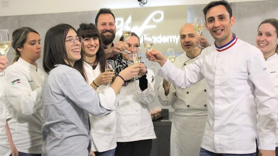 84945318_2672213619527701_1417401287137296384_o