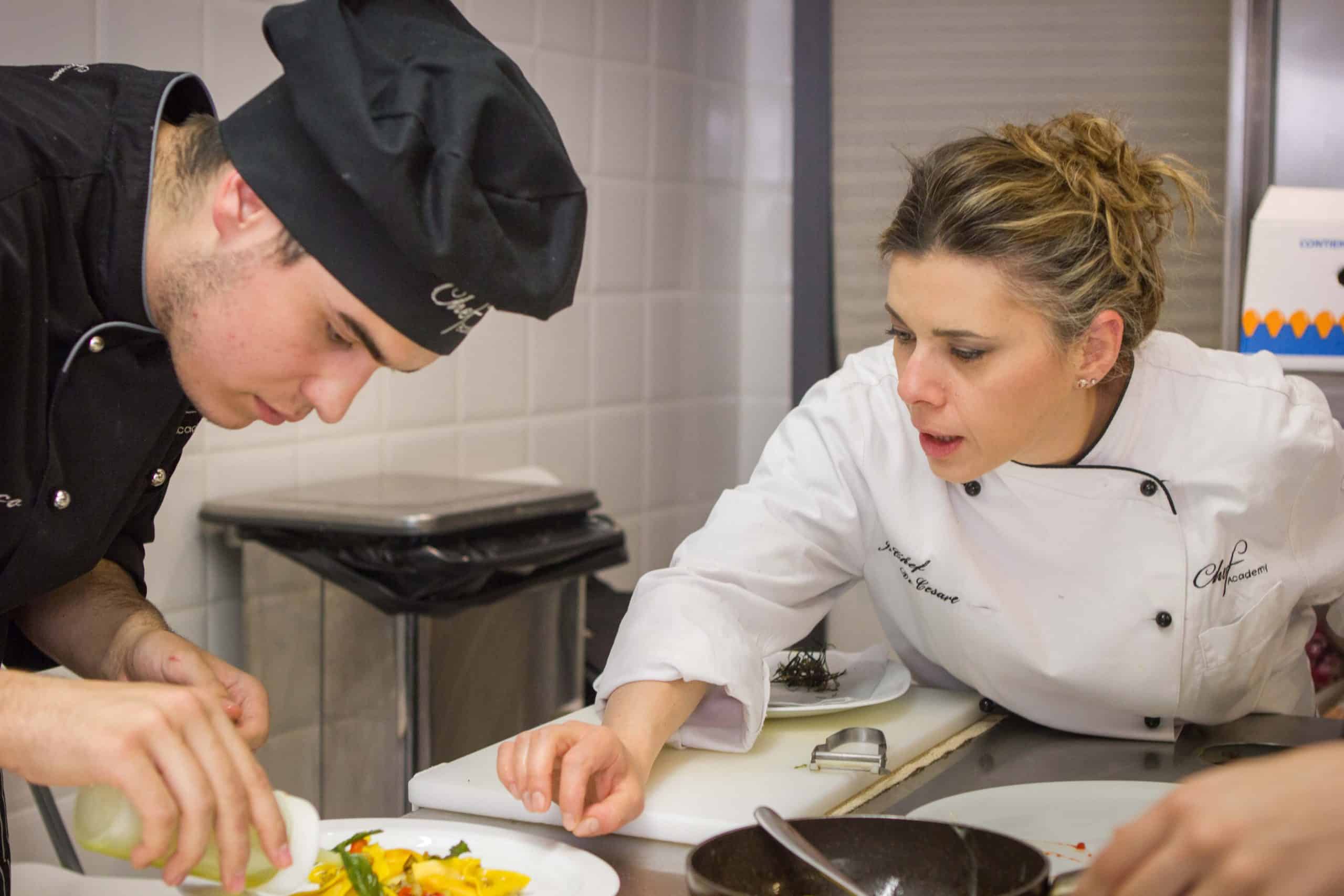FOTO CORSO CUOCO 26 DEL 25-05-2015 MATTINA CON ISIDE DE CESARE - CUCINA STELLATA LAVORATE (24 di 28)